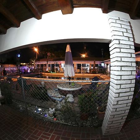 Adobe Hacienda Motel Hollywood Exteriör bild